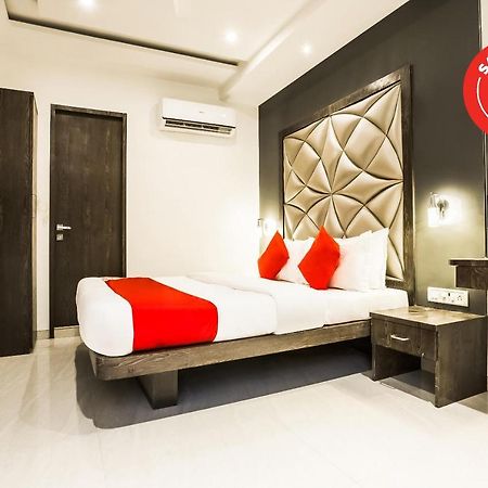 Oyo 37559 Hotel Al Haram Мумбаи Экстерьер фото