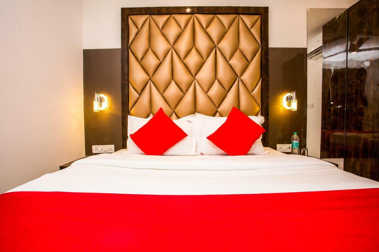 Oyo 37559 Hotel Al Haram Мумбаи Экстерьер фото