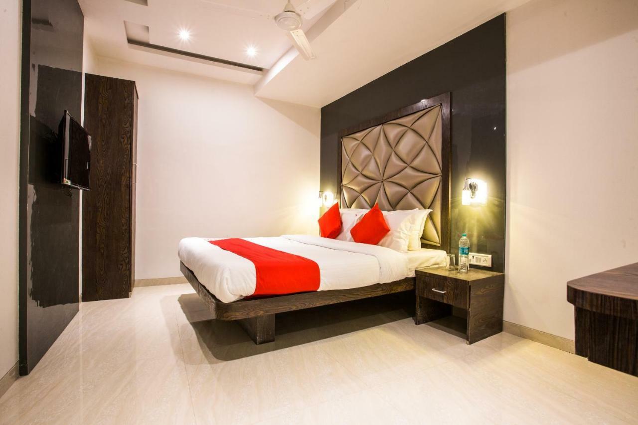 Oyo 37559 Hotel Al Haram Мумбаи Экстерьер фото