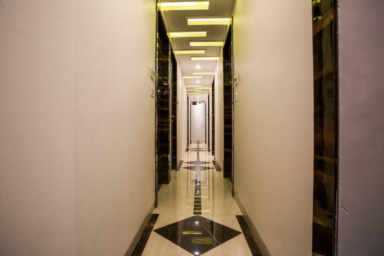 Oyo 37559 Hotel Al Haram Мумбаи Экстерьер фото