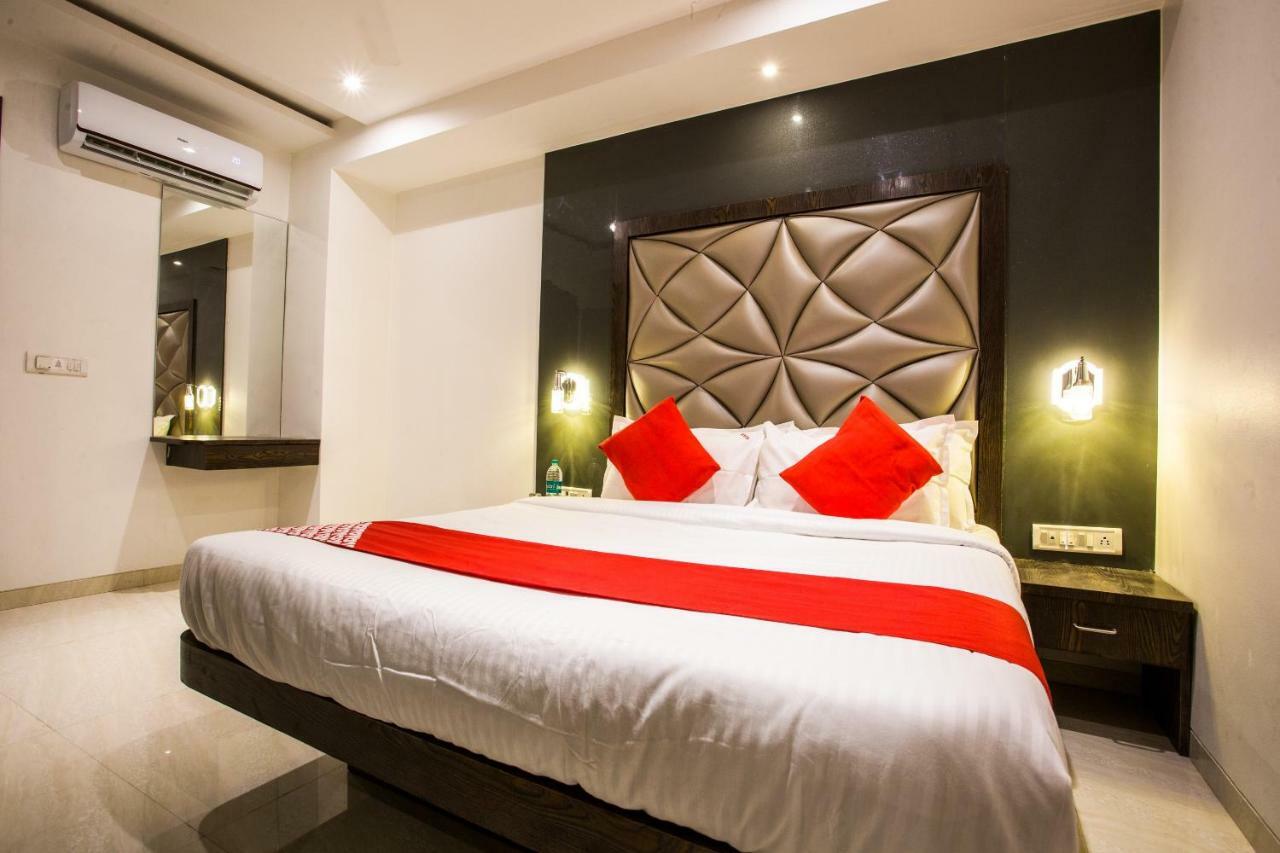 Oyo 37559 Hotel Al Haram Мумбаи Экстерьер фото